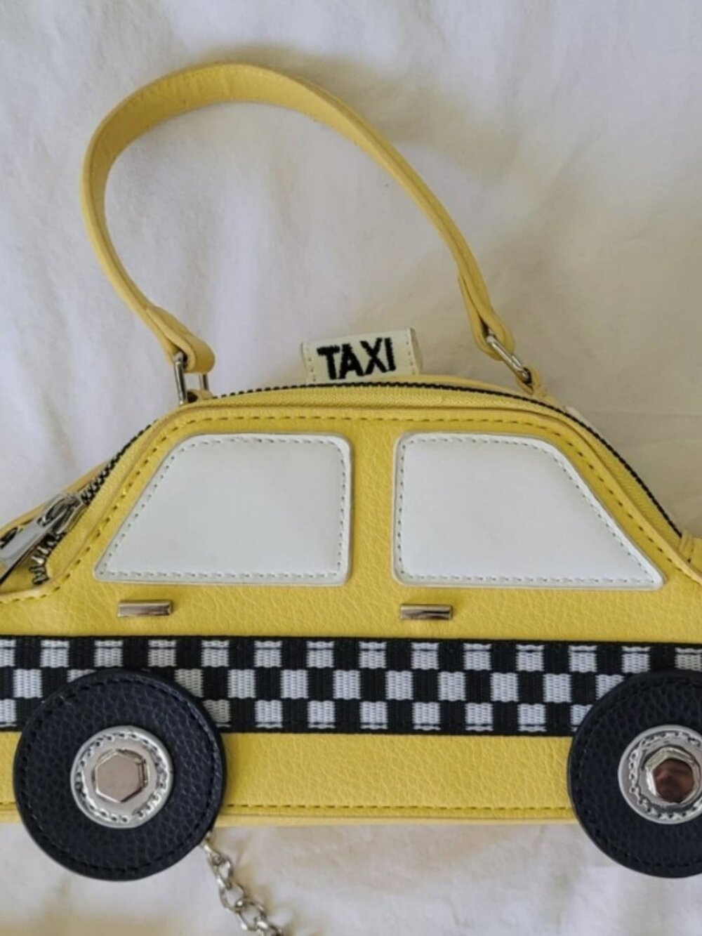 NY Taxi Cute Yellow Hand Bag with Shoulder Bag Strap YELLOW TAXI Excellent - Picture 2 of 10